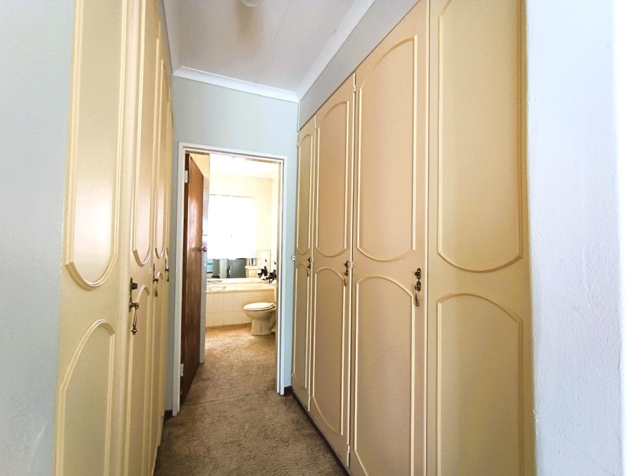 3 Bedroom Property for Sale in Langenhovenpark Free State